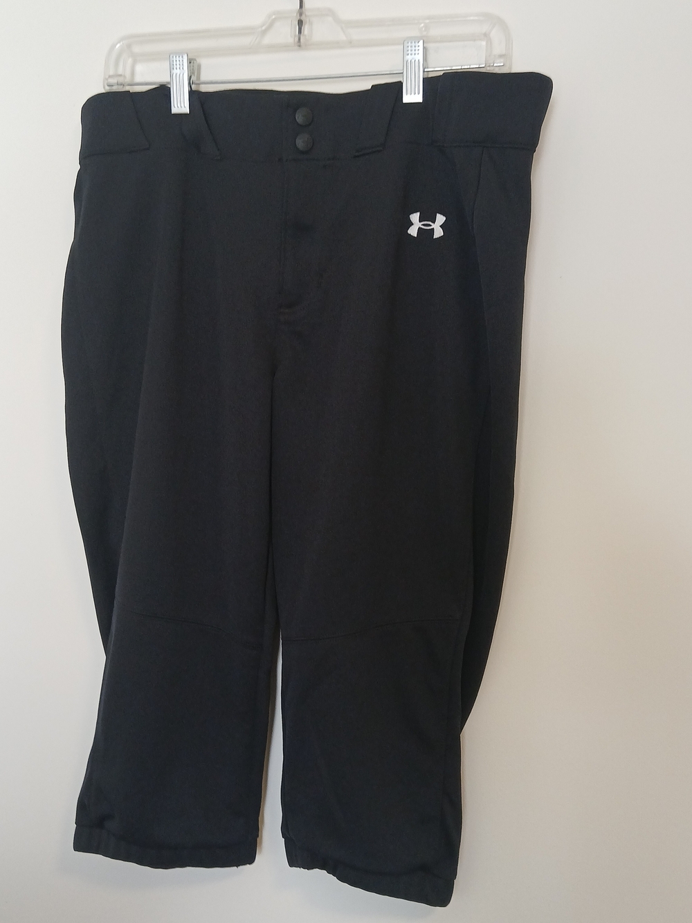 Under Armour Black Women's XL Softball Capri Joggers